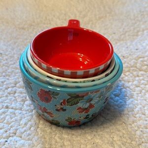 Mickey and Minnie Retro Cherry Kitchen Collection measuring cups